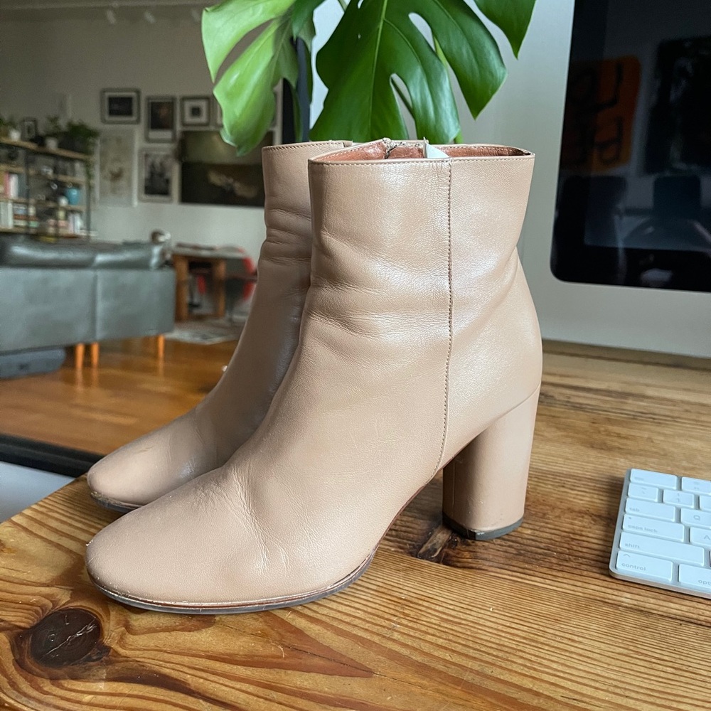 Size 39 leather boots (size 8) - Picture 9 of 12